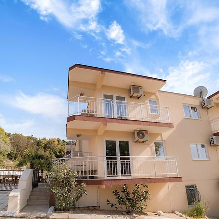 Villa Katharina Utjeha Bagian luar foto