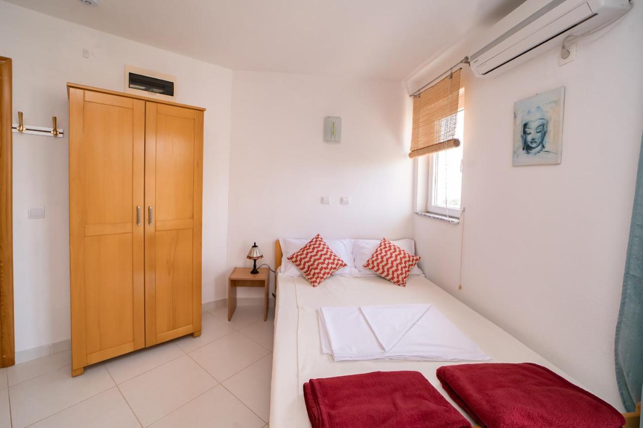 Villa Katharina Utjeha Bagian luar foto