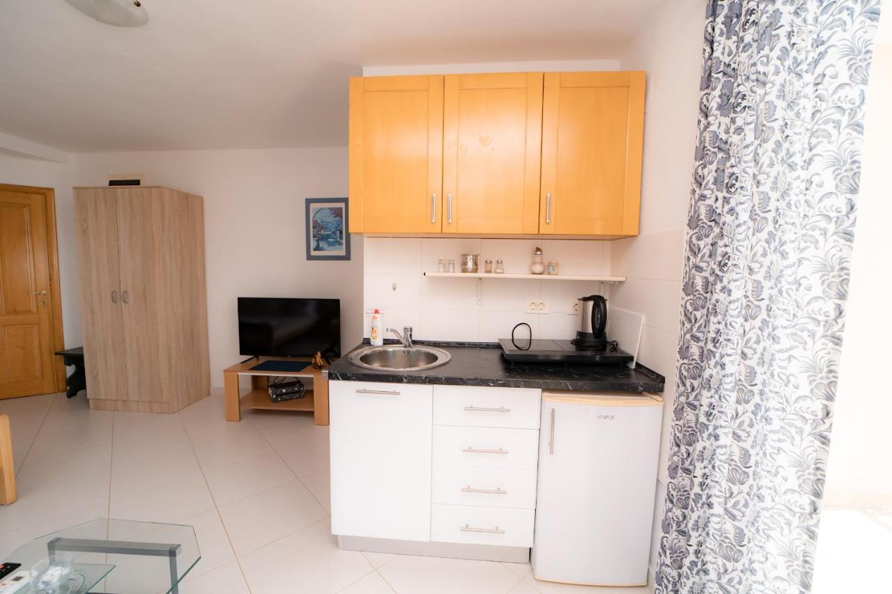 Villa Katharina Utjeha Bagian luar foto