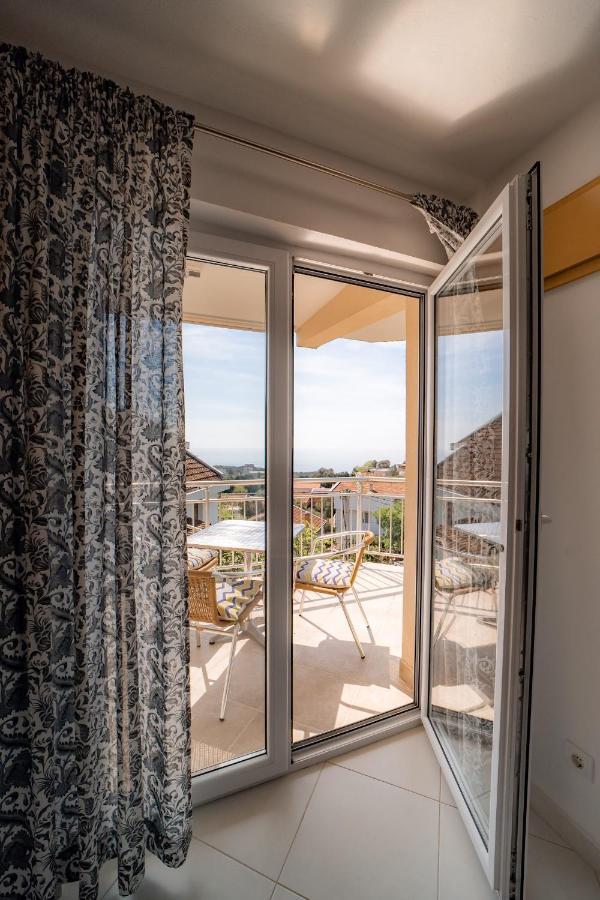 Villa Katharina Utjeha Bagian luar foto