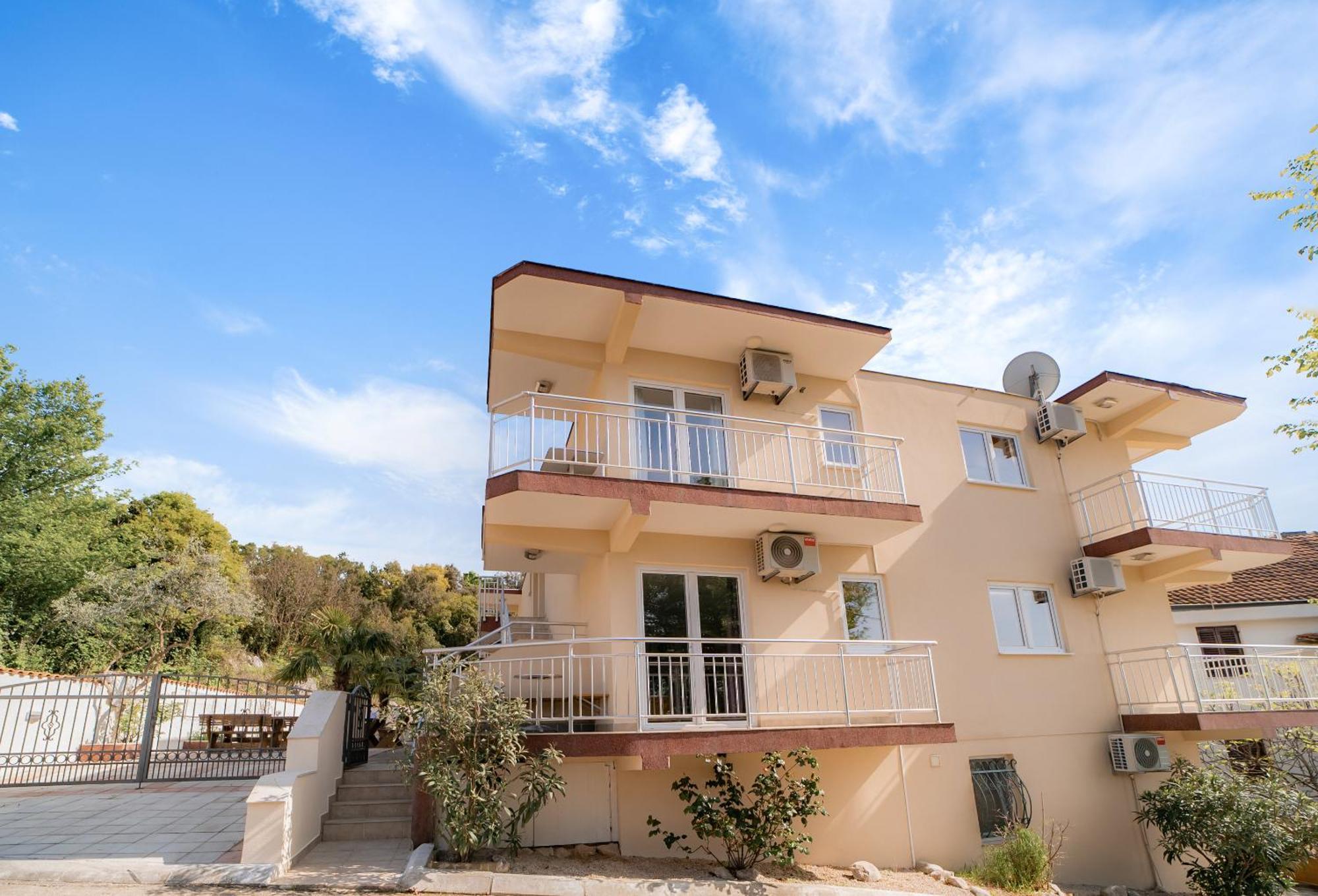 Villa Katharina Utjeha Bagian luar foto